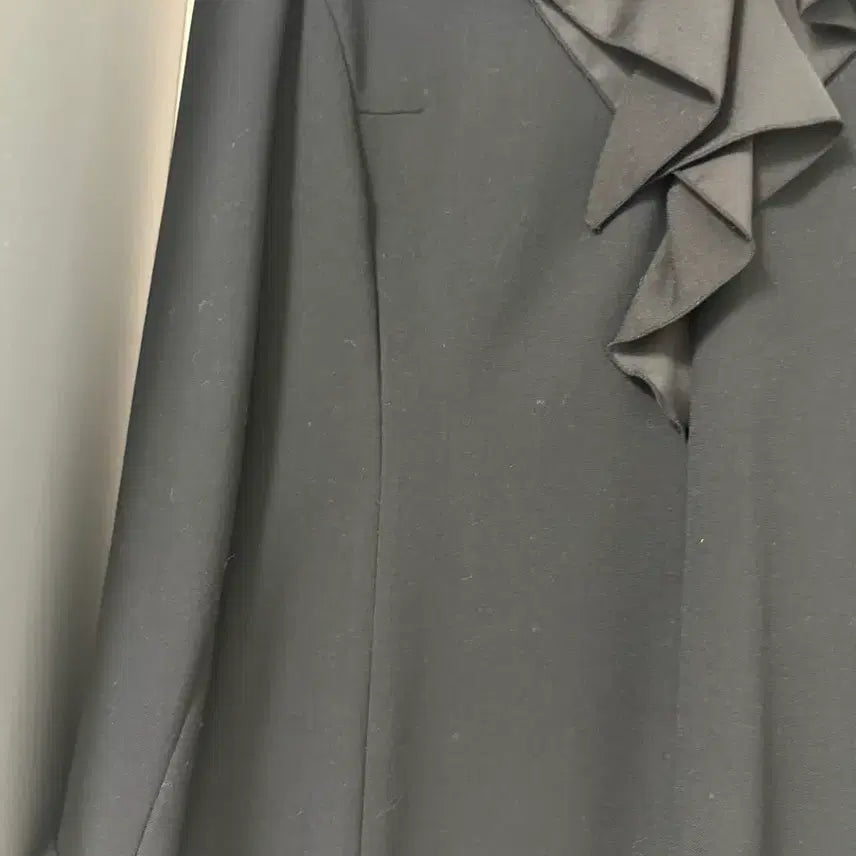 [BUNJANG] Jimmy V Black Ribbon Midi Dress / Jimmy V 블랙 리본 장식 원피스
