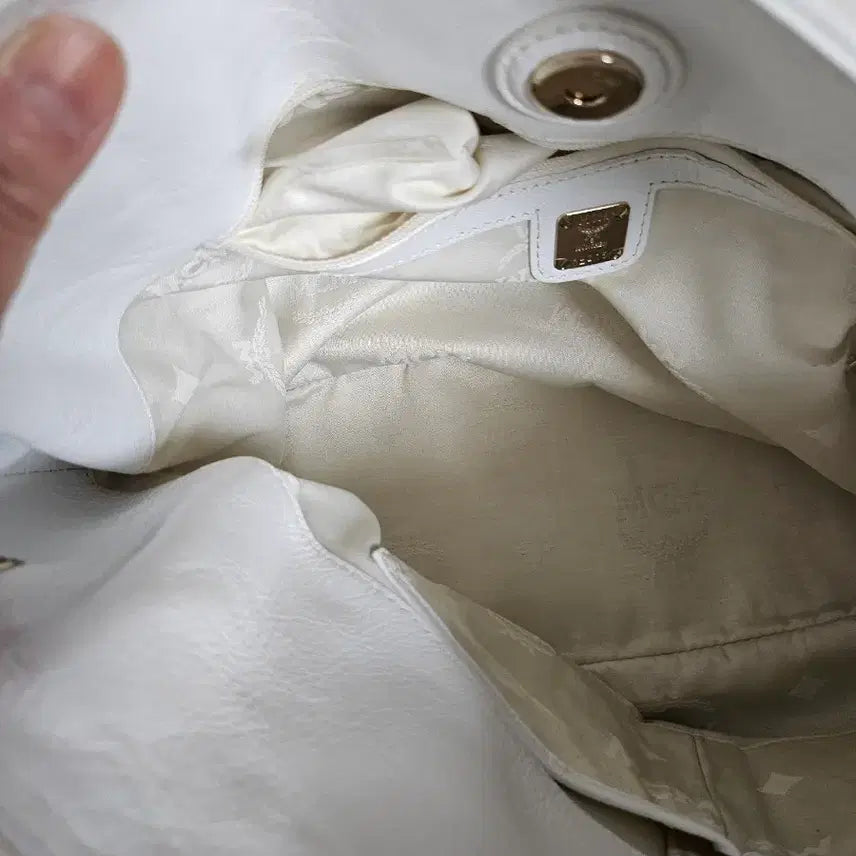 [BUNJANG] MCM Ivory Shoulder Bag / 정품))MCM 아이보리 숄더백 체인 가방