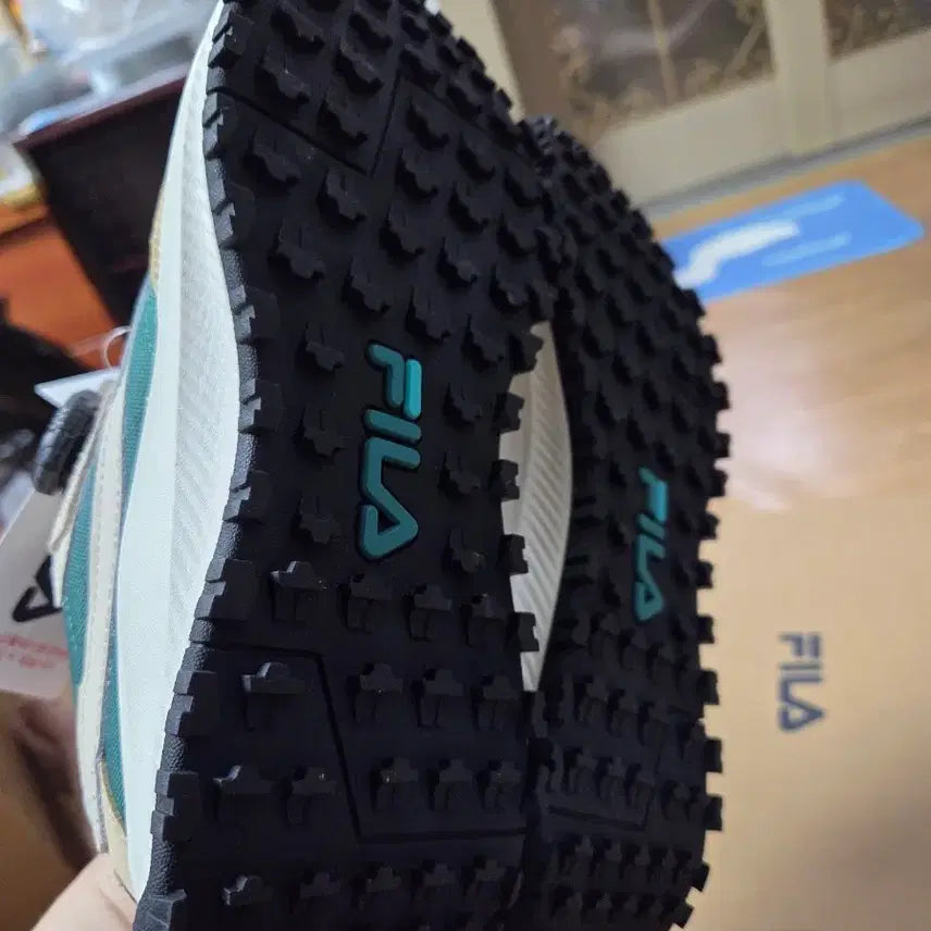 [BUNJANG] Fila Dial Trekking Shoes (250) / 새제품)휠라 다이얼 트레킹화235.240.250.255