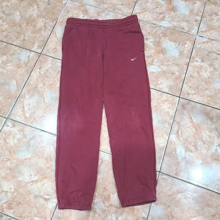 [BUNJANG] Nike Burgundy Training Joggers / 나이키 버건디컬러 트레이닝 조거