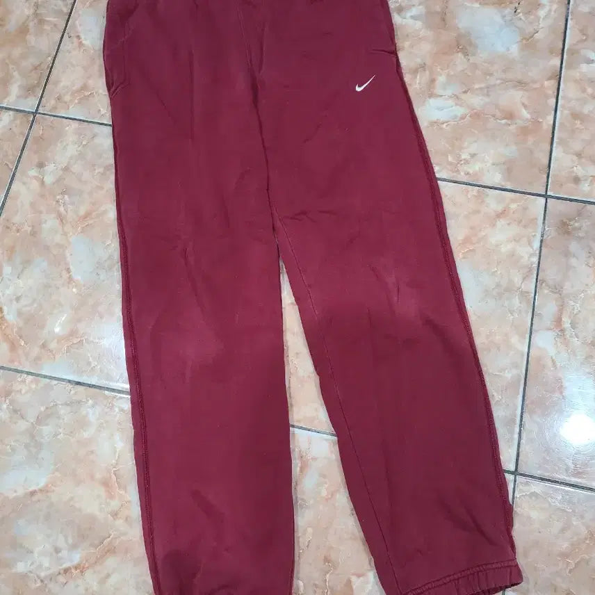 [BUNJANG] Nike Burgundy Training Joggers / 나이키 버건디컬러 트레이닝 조거