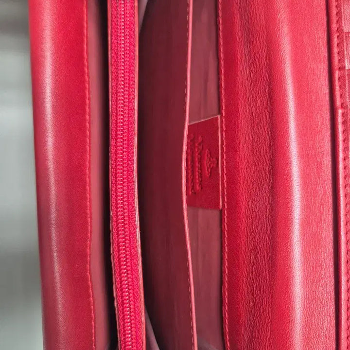 [BUNJANG] Vivienne Westwood Embossed Leather Wallet / 비비안웨스트우드 로고 엠보스 레더 장지갑