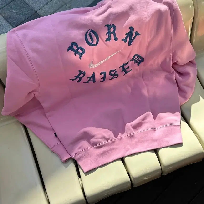 [SOLD OUT] [S] 나이키 x 본앤레이즈드 맨투맨