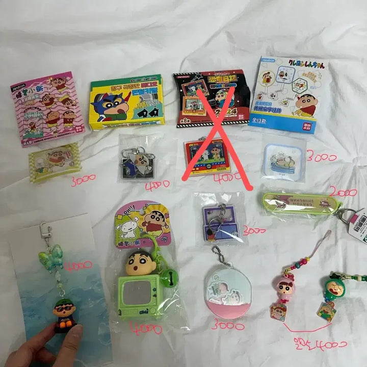 [BUNJANG] Random Acrylic Keyring Figure Keyring Set / 짱구 랜덤 아크릴 키링 수제 피규어 키링 방울 키링 등등