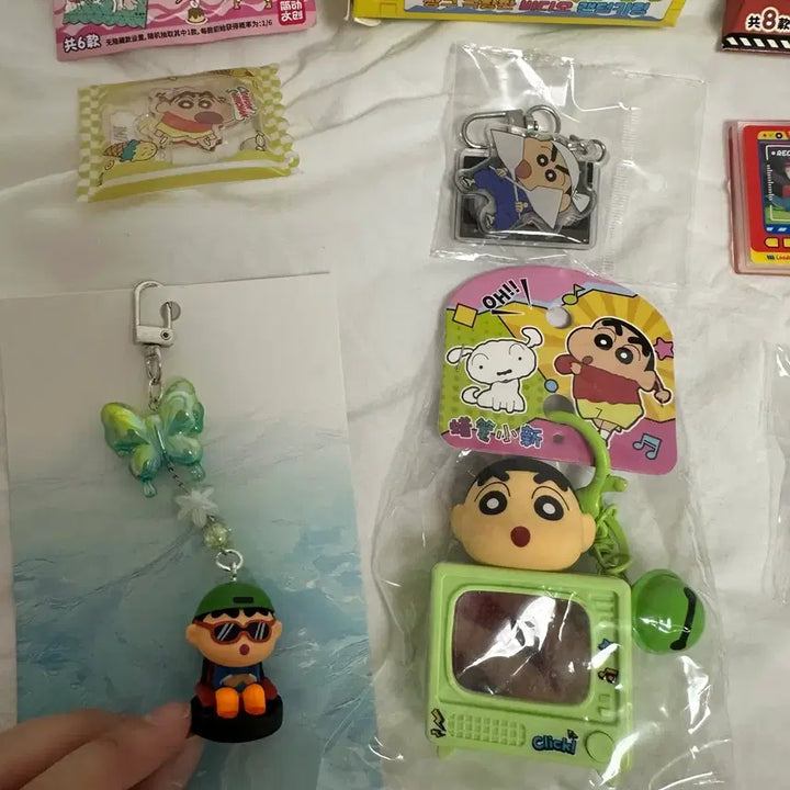 [BUNJANG] Random Acrylic Keyring Figure Keyring Set / 짱구 랜덤 아크릴 키링 수제 피규어 키링 방울 키링 등등