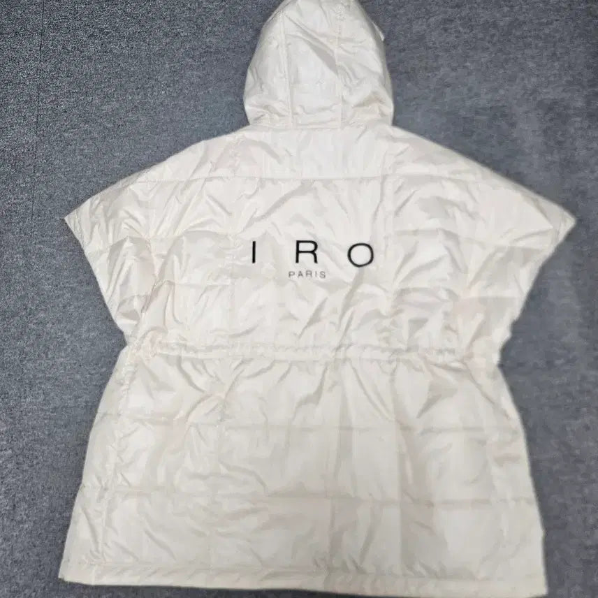 [BUNJANG] Iro Cape Pouch Padding / 새상품)iro 이로 케이프 판쵸 패딩