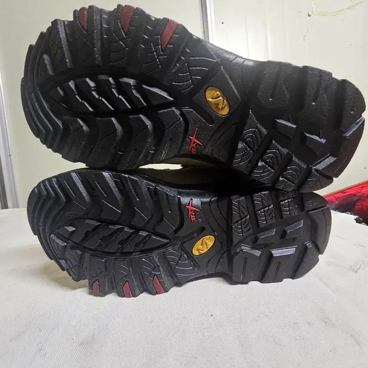 [BUNJANG] Millet Gore-Tex Hiking Boots 240mm / 밀레 고어텍스등산화 트레킹화 240미리