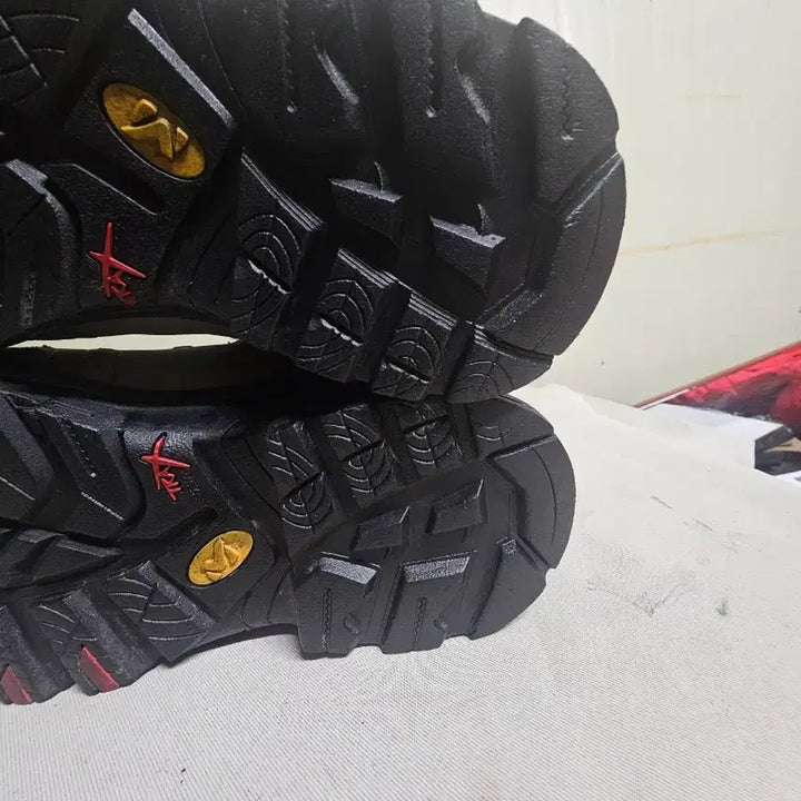 [BUNJANG] Millet Gore-Tex Hiking Boots 240mm / 밀레 고어텍스등산화 트레킹화 240미리