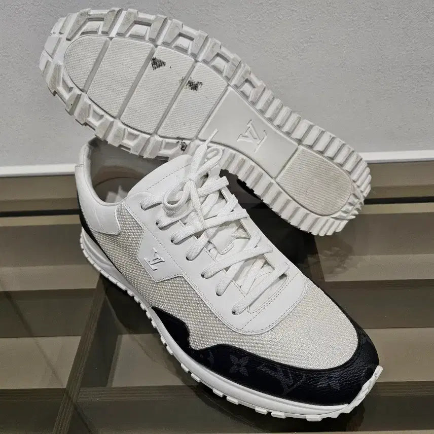 [BUNJANG] Louis Vuitton Runway Sneakers (Men's) - Size 10 / 루이비통 남성 런어웨이 스니커즈 10