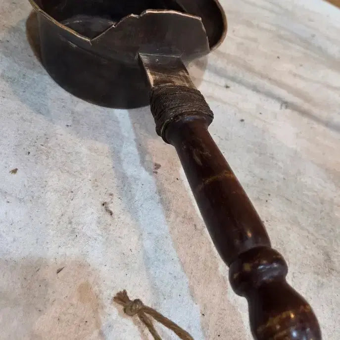 [BUNJANG] Antique Wooden Charcoal Iron / 100년세월의 부잣집 동 숯다리미