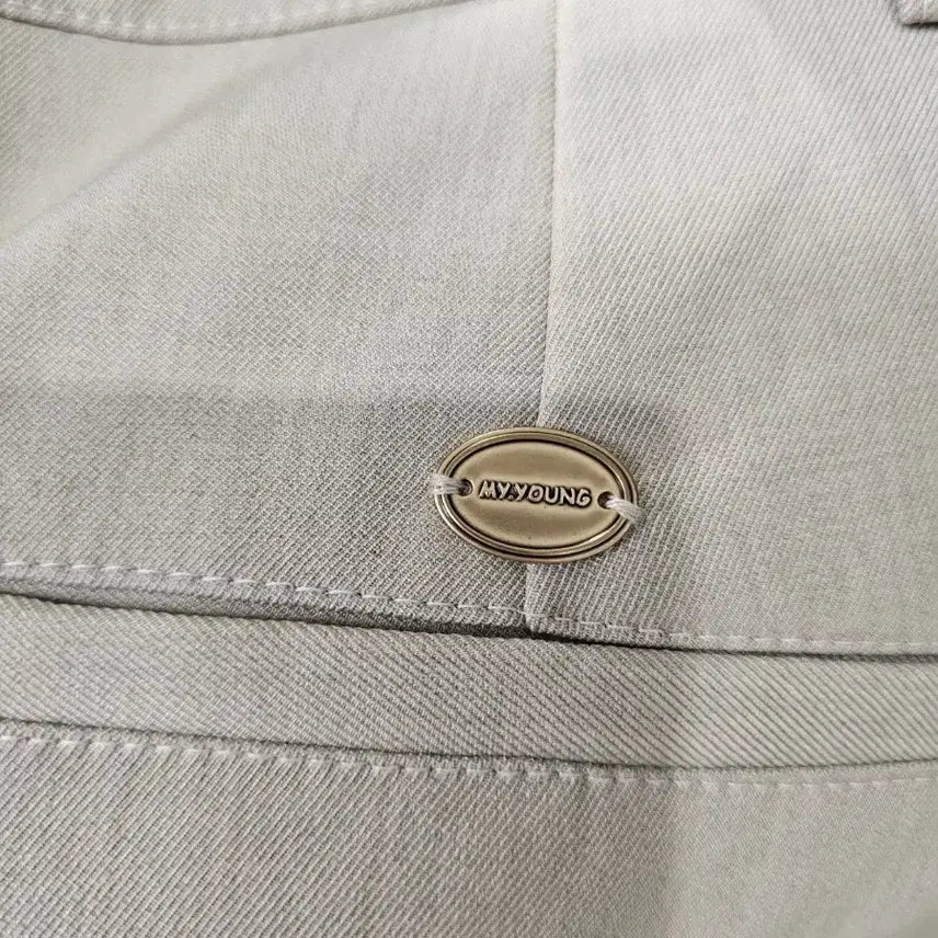 [BUNJANG] Gold Logo Pleated Trousers Medium / 금장로고 핀턱 슬랙스 미듐사이즈