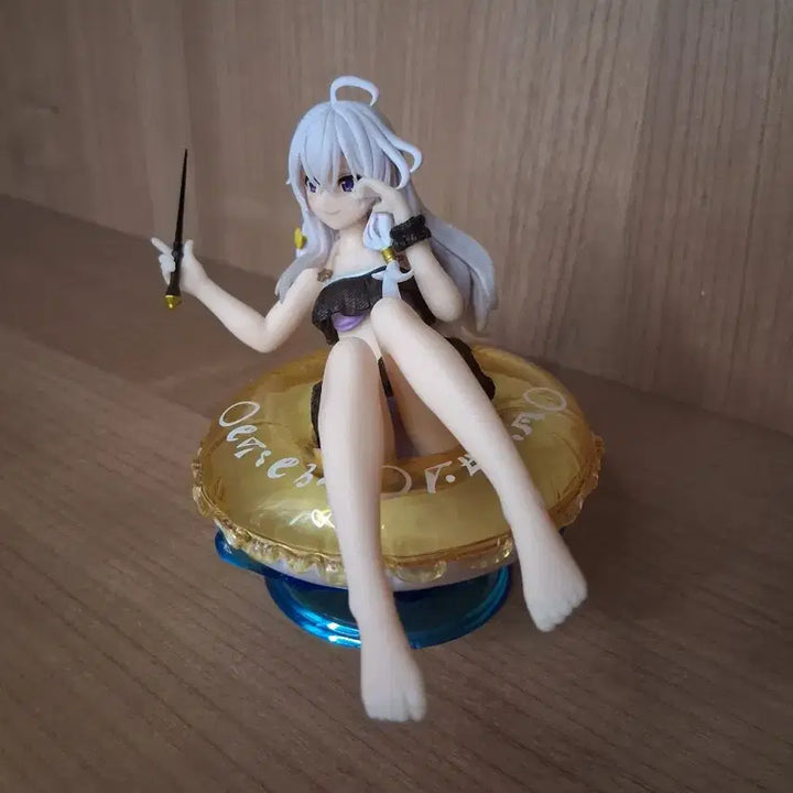 [BUNJANG] Wandering Witch Elaina Bikini Figure / 마녀의 여행 일레이나 비키니 튜브 피규어+박스 포함