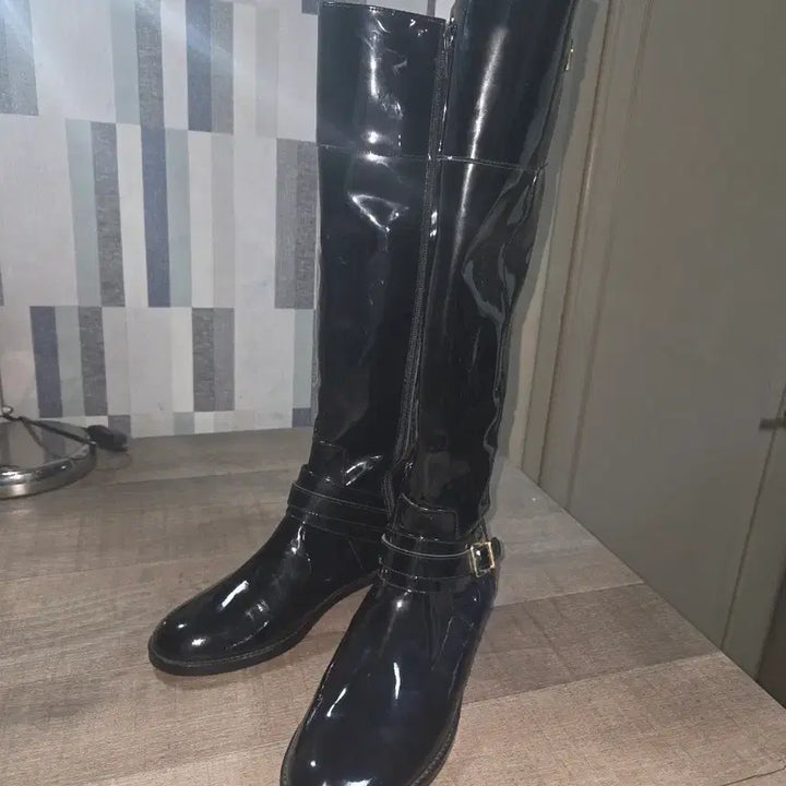 [BUNJANG] Long Boots (240) - Unique Patent Leather / 롱부츠(새상품/240) 유니크한 애나멜 가죽 롱부츠