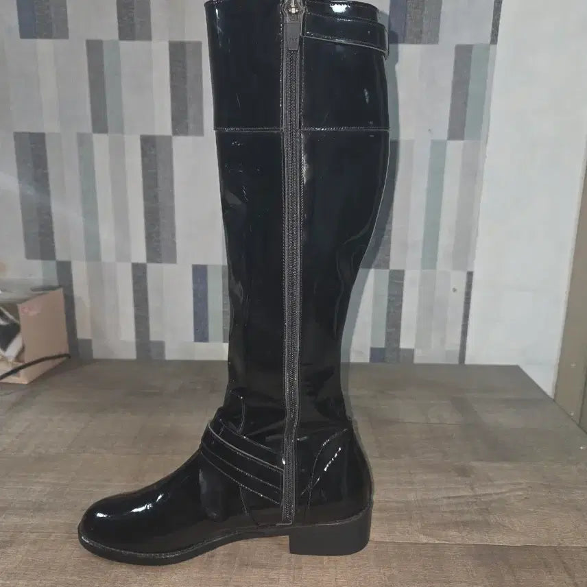 [BUNJANG] Long Boots (240) - Unique Patent Leather / 롱부츠(새상품/240) 유니크한 애나멜 가죽 롱부츠
