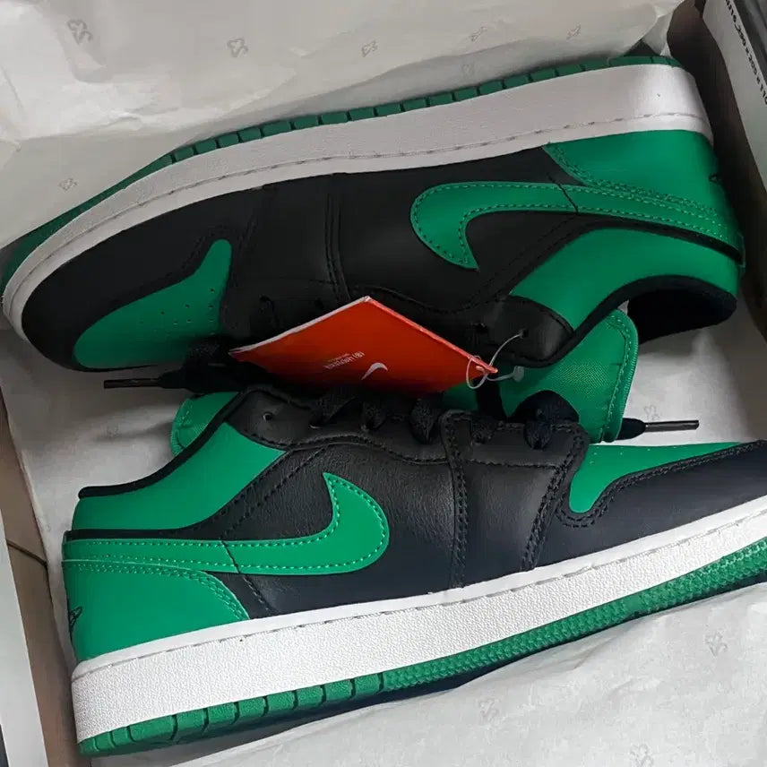 [BUNJANG] Nike Air Jordan 1 Low Lucky Green Sneakers / 나이키 에어 조던1 로우 럭키그린