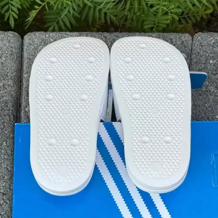 [BUNJANG] Adidas Adilette Lite Slippers 225 / 아디다스 아딜렛라이트 슬리퍼, 225