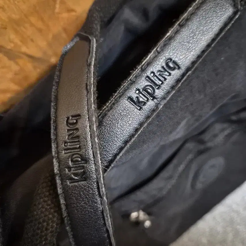 [BUNJANG] Kipling Black Tote Bag / KIPLING 키플링 블랙 빅 토트백 숄더백 여행가방 보스턴백