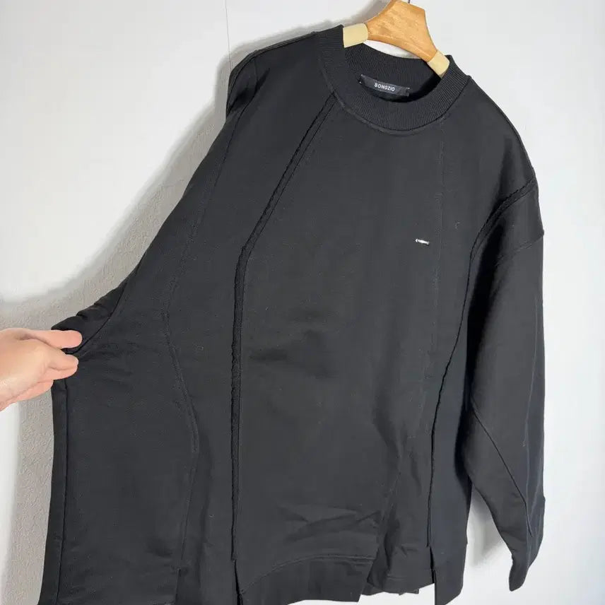 [BUNJANG] Songzio Homme Cutout Sweatshirt / 송지오옴므 맨투맨