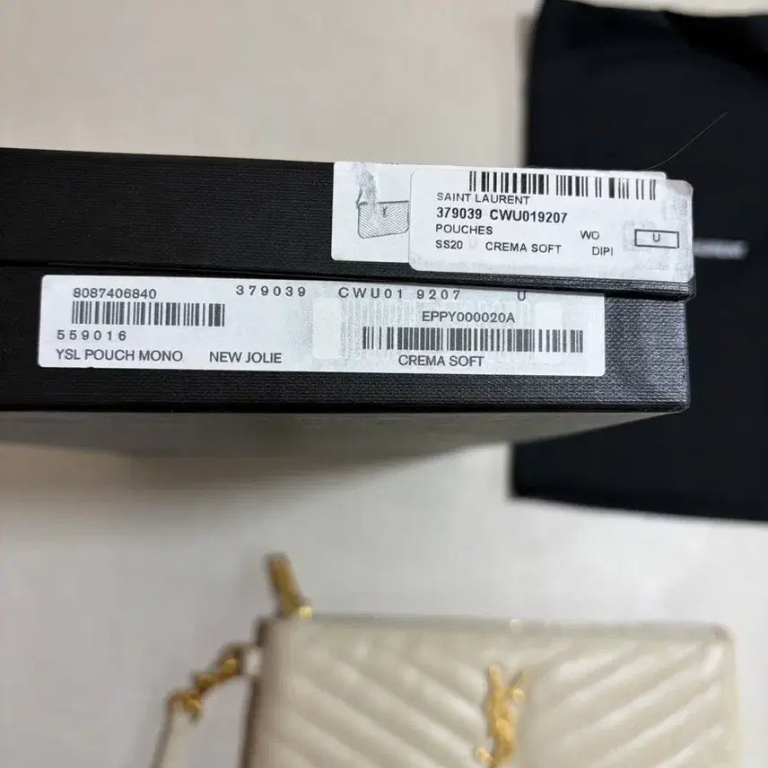 [BUNJANG] Yves Saint Laurent Monogram Clutch / 입생로랑 모노그램 클러치