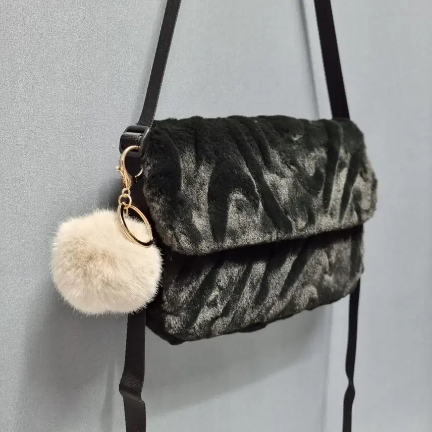 [BUNJANG] Nike Velour Crossbody Bag / ㅡ나이키 벨루어 크로스백 ㅡ0205