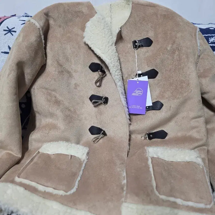 [BUNJANG] Letter From Moon Suede Mouton Coat / 레터프롬문 스웨이드 무스탕 코트