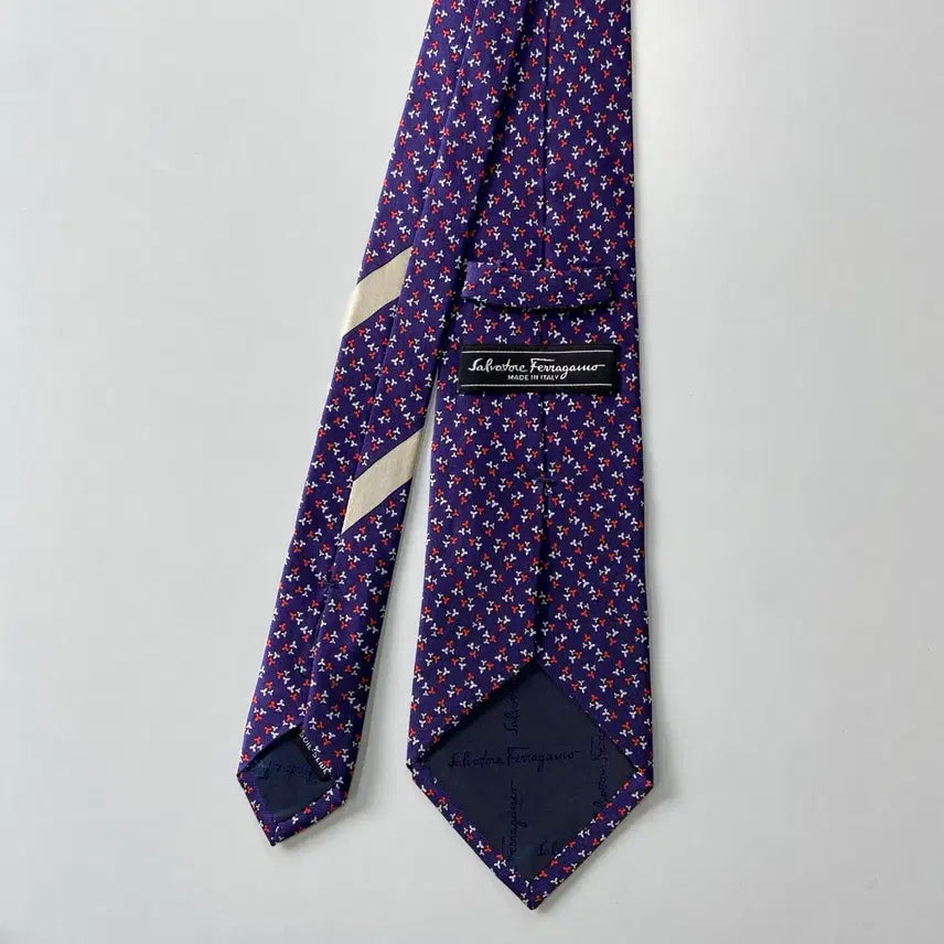 [BUNJANG] Ferragamo Silk Necktie / 최상급 페레가모(Ferragamo) 명품 정품 넥타이