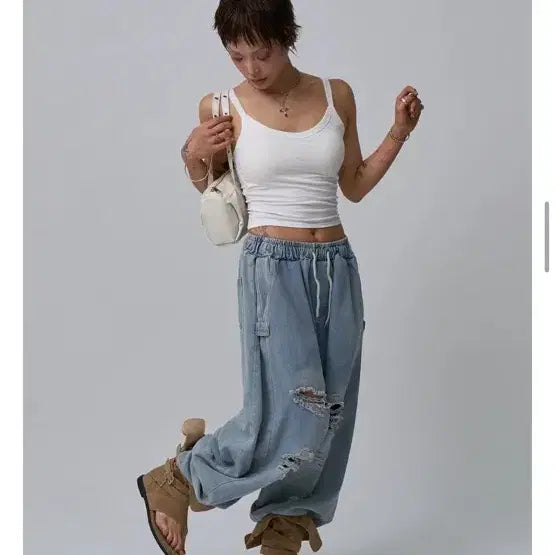 [SOLD OUT] 럽미 커브 데미지 데님 팬츠 블루 숏