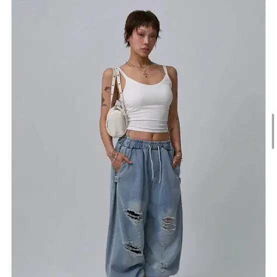 [SOLD OUT] 럽미 커브 데미지 데님 팬츠 블루 숏