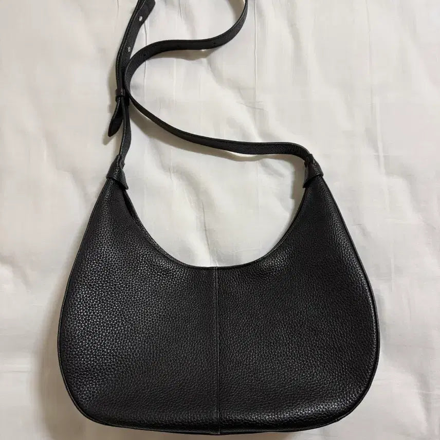 [BUNJANG] After Pray Crescent Mini Leather Bag / 애프터프레이 크레센트 미니 레더백