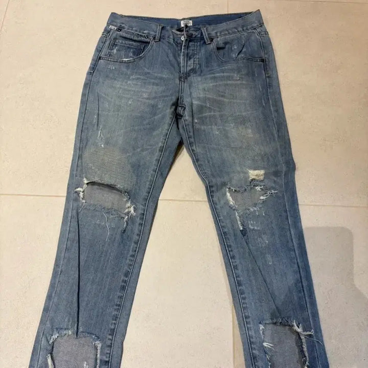 [BUNJANG] Citizen of Humanity Emerson Damage Jeans / 시티즌 오브 휴머니티 에머슨 데미지 청바지