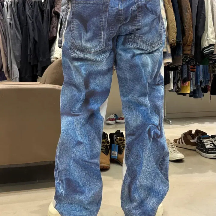 [BUNJANG] Typingmistake Digital Printing Denim Pants / 타이핑미스테이크 디지털 프린팅 데님 팬츠