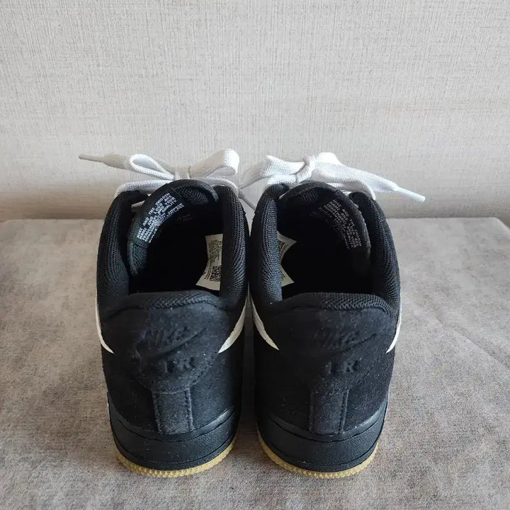 [BUNJANG] Nike Air Force 1 LV8 SK8 Sneakers / 240) 나이키 에어포스1 블랙  LV8 SK8  IB6388