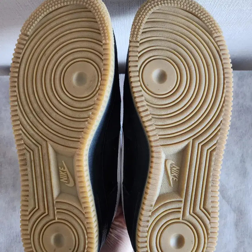[BUNJANG] Nike Air Force 1 LV8 SK8 Sneakers / 240) 나이키 에어포스1 블랙  LV8 SK8  IB6388
