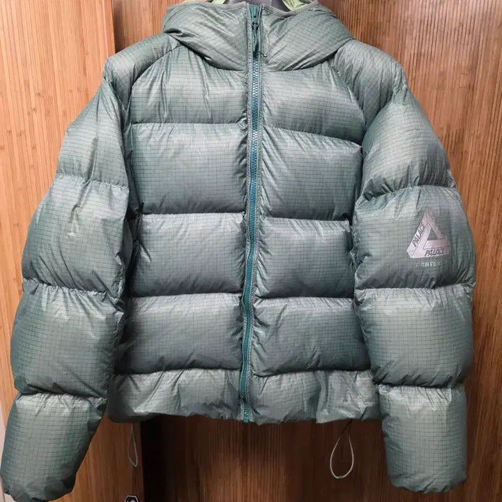 [BUNJANG] Palace Pertex Puffer Jacket Olive Green Large / 팔라스 퍼텍스 패딩 25fw  올리브 라지