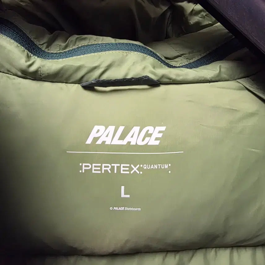 [BUNJANG] Palace Pertex Puffer Jacket Olive Green Large / 팔라스 퍼텍스 패딩 25fw  올리브 라지
