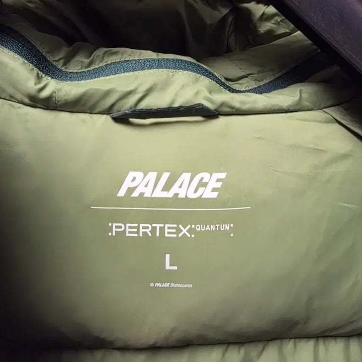 [BUNJANG] Palace Pertex Puffer Jacket Olive Green Large / 팔라스 퍼텍스 패딩 25fw  올리브 라지