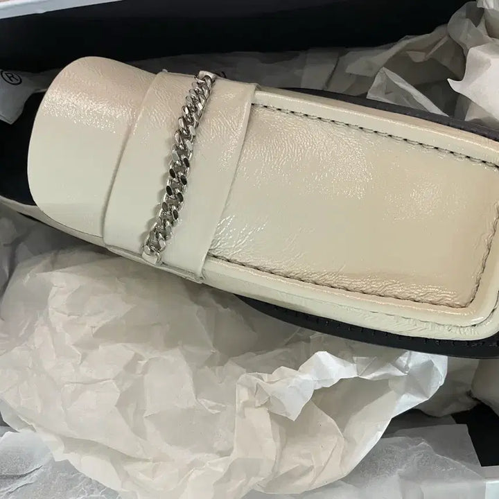 [BUNJANG] Martine Rose Square-Toe Mule Off-White Patent Size 41 / 마틴로즈 스퀘어 토 뮬 오프화이트 패넌트 41사이즈