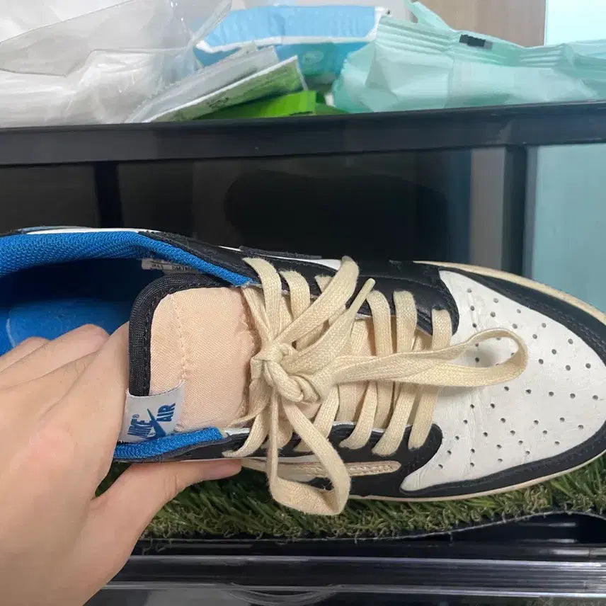 [BUNJANG] Nike Jordan 1 Travis Scott Fragment Retro Low 255 / 나이키 조던1 트래비스 스캇 프라그먼트 레트로 로우 255