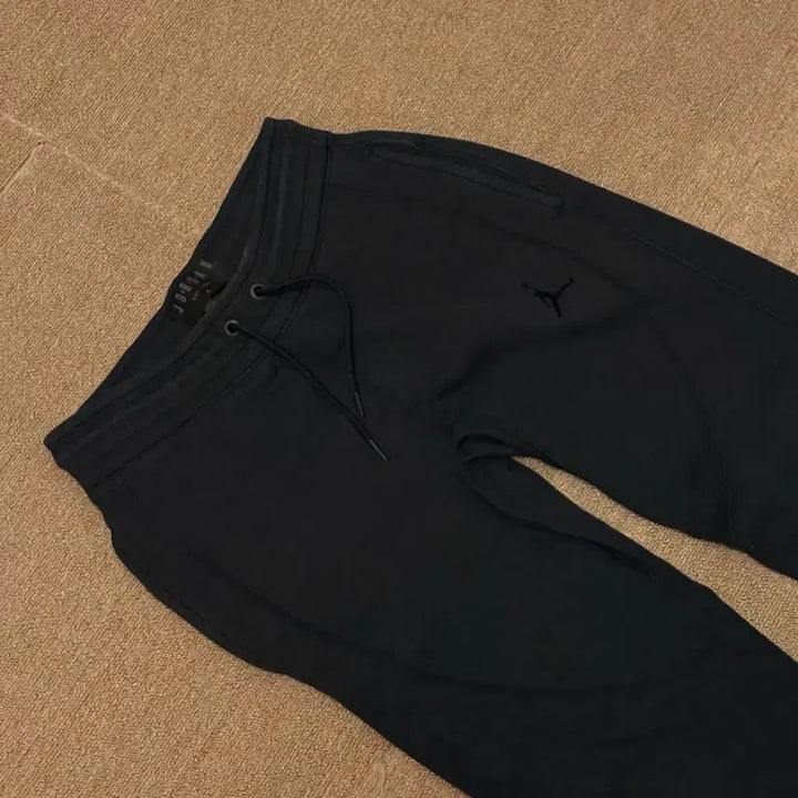 [BUNJANG] Jordan Black Training Pants S Size / 조던 블랙 트레이닝 팬츠 S 사이즈