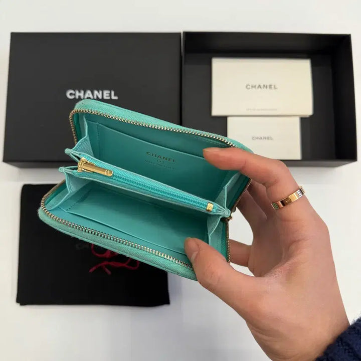 [BUNJANG] Chanel CC Logo Classic Caviar Zip Coin Card Wallet / 샤넬 cc 로고 클래식 캐비어 지퍼 코인 카드지갑
