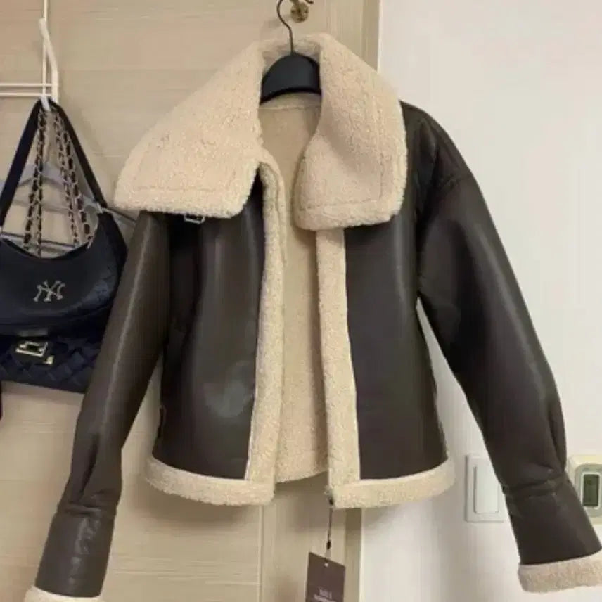 [BUNJANG] Brown Faux Shearling Jacket / 브라운 무스탕 자켓 여성용