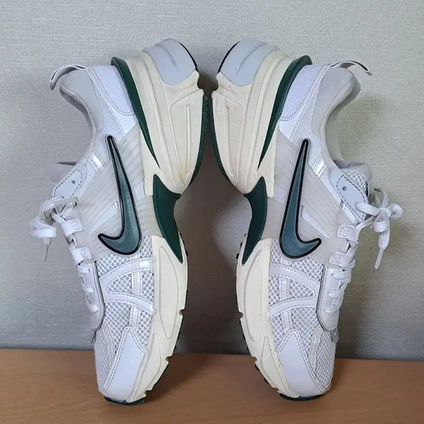 [BUNJANG] Nike V2K Run Running Shoes / 나이키 약250 V2K 런  런닝화 운동화