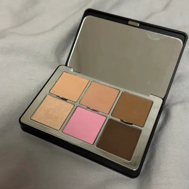 [BUNJANG] TOUCh Palette + Single Shadow 8pcs / 투크 팔레트+싱새8구 원바이제뉴인 마그네틱섀도우 팔레트 +싱글섀도우 8개