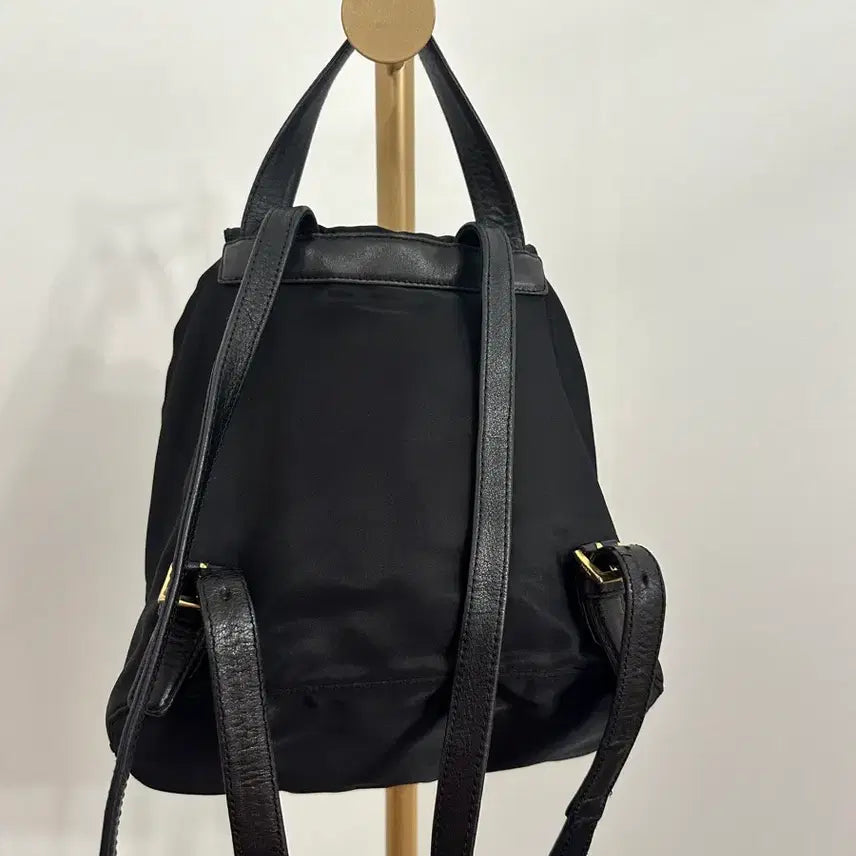 [BUNJANG] Prada Vintage Plate Logo Nylon Mini Backpack 23cm / 정품 프라다 빈티지 플레이트 로고 나일론 미니 백팩 가로23