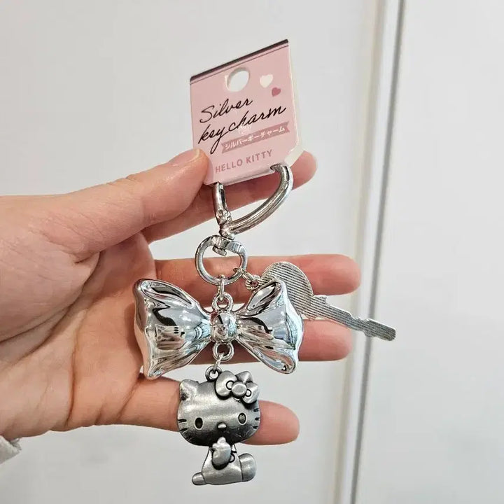 [BUNJANG] Hello Kitty Silver Keyring with Ribbon / (정품)헬로키티 실버 키링 리본 장식
