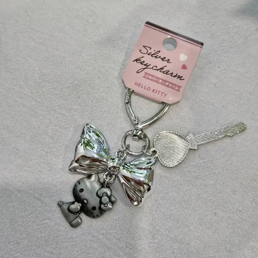 [BUNJANG] Hello Kitty Silver Keyring with Ribbon / (정품)헬로키티 실버 키링 리본 장식