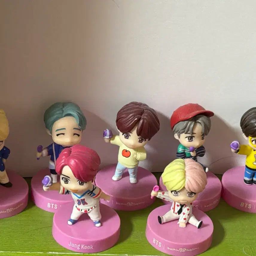 [BUNJANG] BTS x Baskin Robbins Figure Full Set / BTS 베스킨라빈스 콜라보 피규어 풀세트 판매