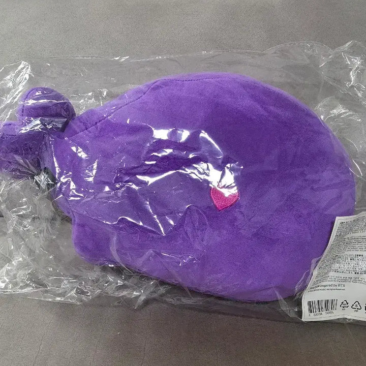 [BUNJANG] BTS TinyTAN Whale Flat Cushion / BTS 타이니탄 고래 플랫쿠션