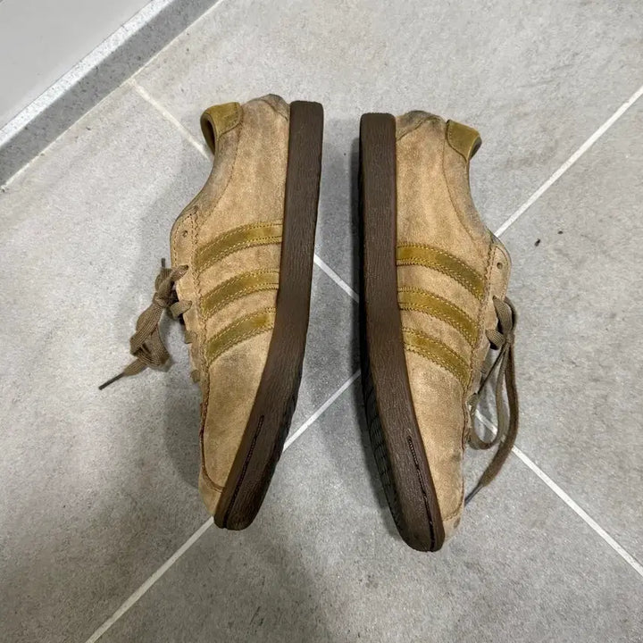[BUNJANG] Adidas Tobacco Brown Sneakers / 아디다스 토바코 브라운 240