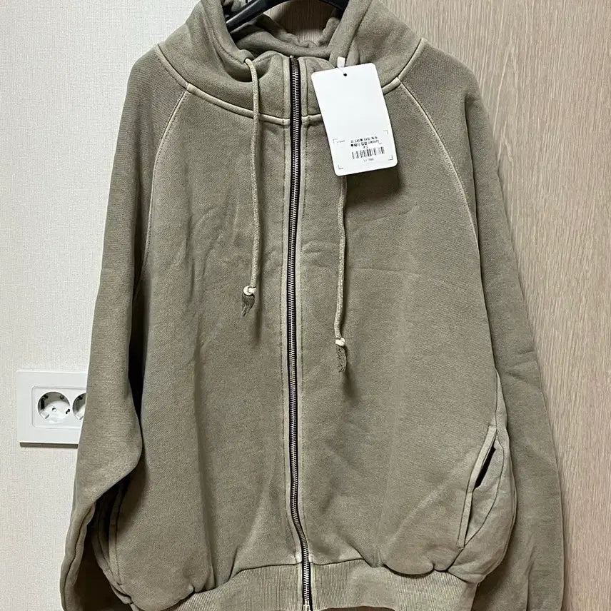 [BUNJANG] Hubs Pigment Dye Washed Two-Way Zip-Up [Ash Khaki] / 후브스 피그먼트 다잉 워싱 투웨이 집업 [애쉬카키]
